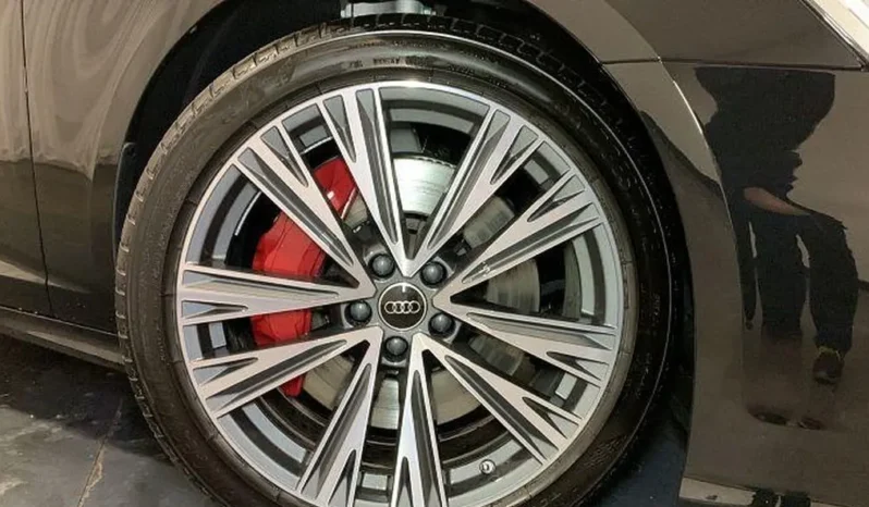 
								Audi A6 Avant full									