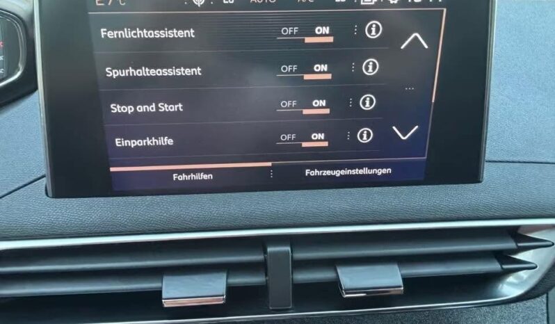 
								Peugeot 5008 GT-Line 1.2 PureTech full									