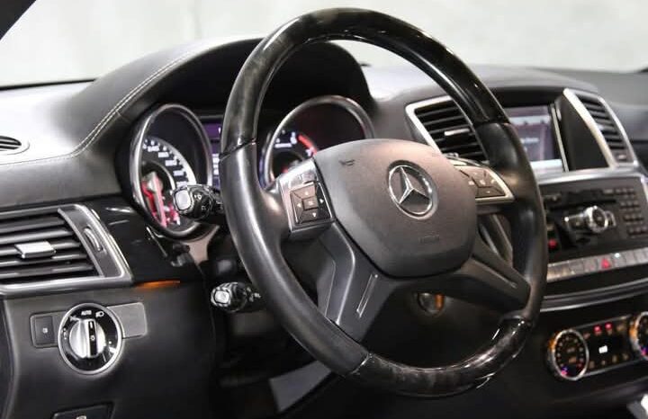 
								Mercedes-Benz GL 63 AMG 5.5 full									