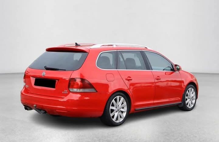 
								Volkswagen Golf 1.6 TDI 4MOTION full									