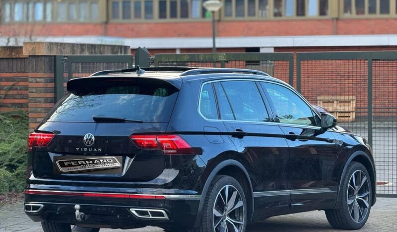 
								VOLKSWAGEN Tiguan R-Line full									