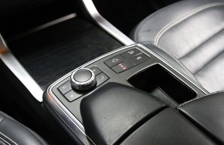 
								Mercedes-Benz GL 63 AMG 5.5 full									