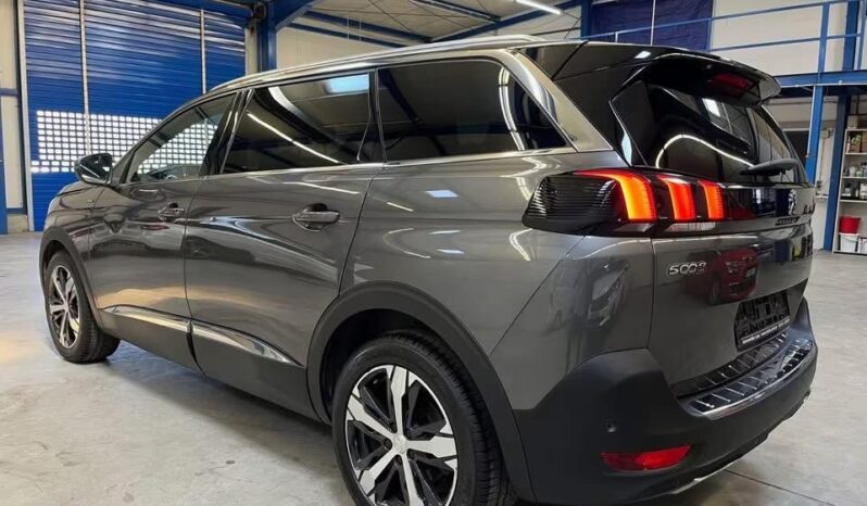 
								Peugeot 5008 GT-Line 1.2 PureTech full									