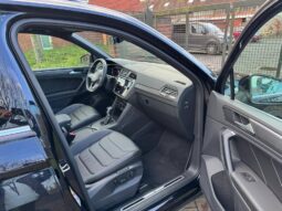 
										VOLKSWAGEN Tiguan R-Line full									