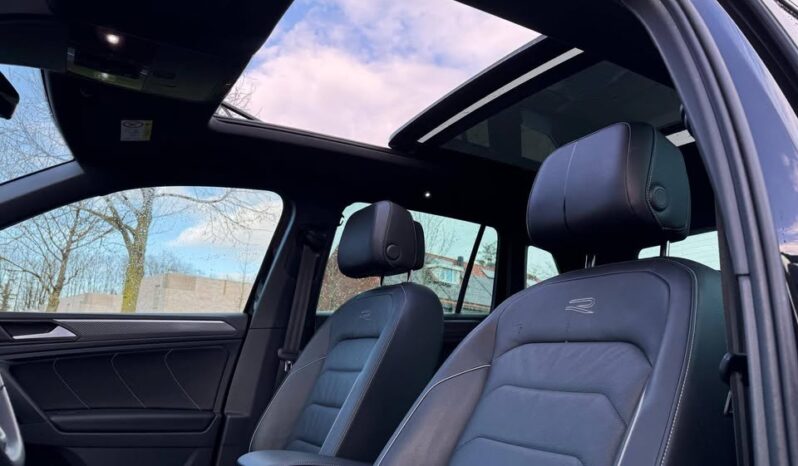 
								VOLKSWAGEN Tiguan R-Line full									