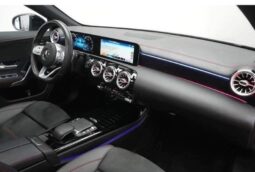 
										Mercedes-Benz CLA 180 7G-DCT AMG full									