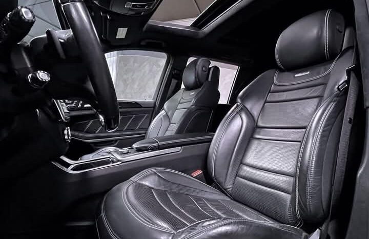 
								Mercedes-Benz GL 63 AMG 5.5 full									