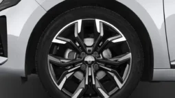 
										Renault Clio full									