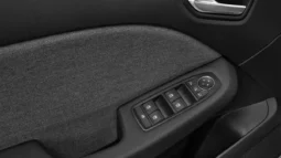 
										Renault Clio full									
