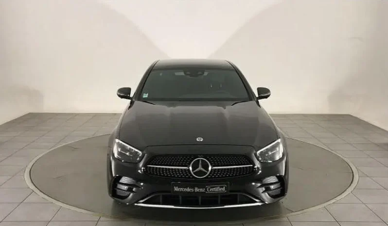 
								Mercedes Classe E full									