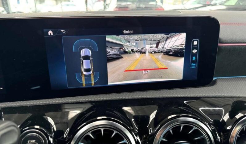 
								Mercedes-Benz CLA 200 AMG full									