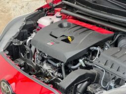 
										TOYOTA Yaris 1.6 GR Sport full									