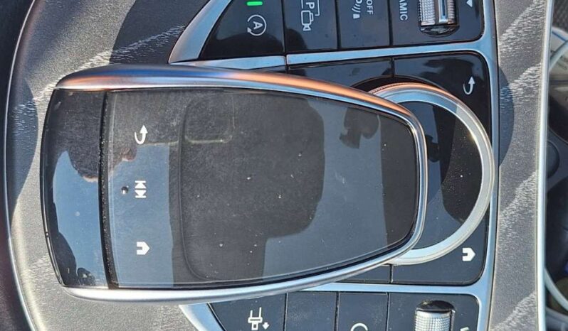 
								Mercedes-Benz Classe E 220d full									