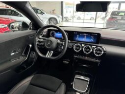 
										Mercedes-Benz CLA 200 AMG full									