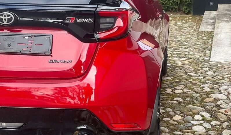 
								TOYOTA Yaris 1.6 GR Sport full									