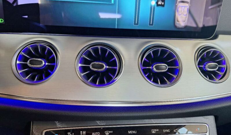 
								Mercedes-Benz Classe E 220d full									