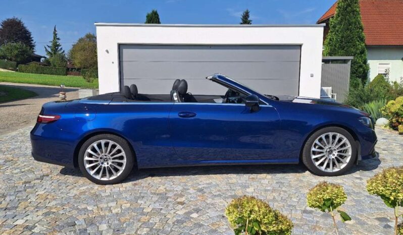 
								Mercedes-Benz Classe E 220d full									