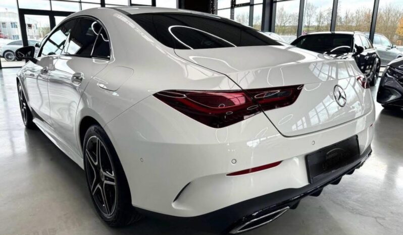 
								Mercedes-Benz CLA 200 AMG full									