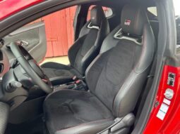 
										TOYOTA Yaris 1.6 GR Sport full									