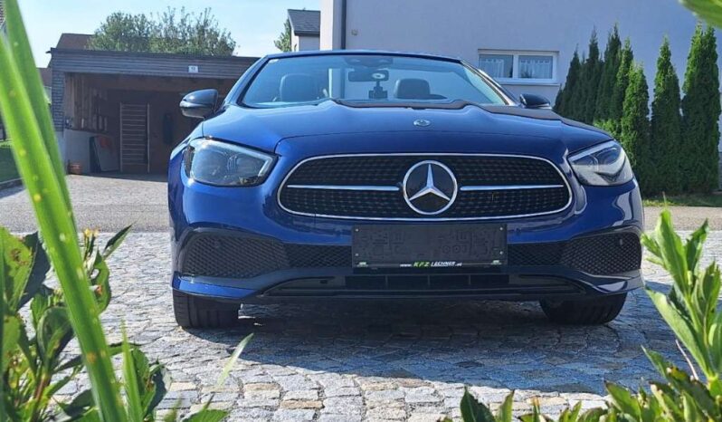 
								Mercedes-Benz Classe E 220d full									