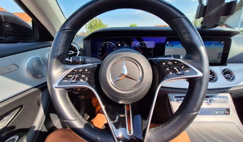 
								Mercedes-Benz Classe E 220d full									