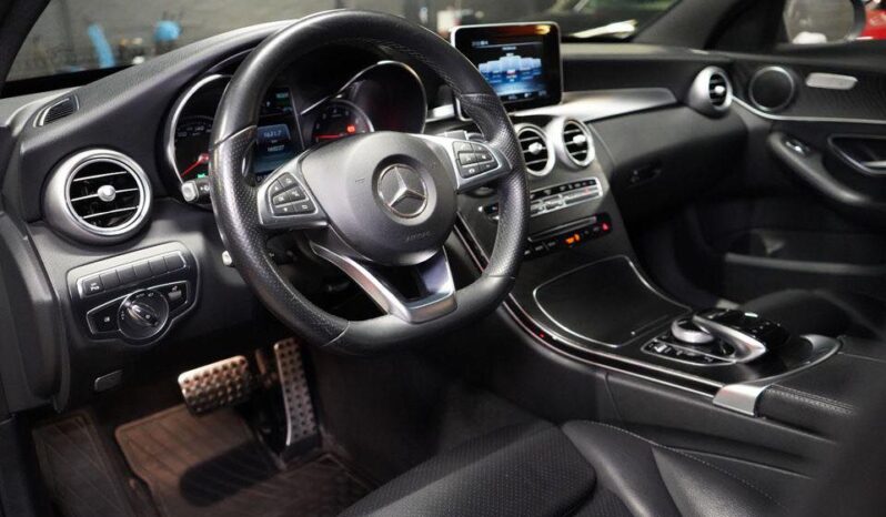 
								Mercedes-Benz Classe C 350 E full									