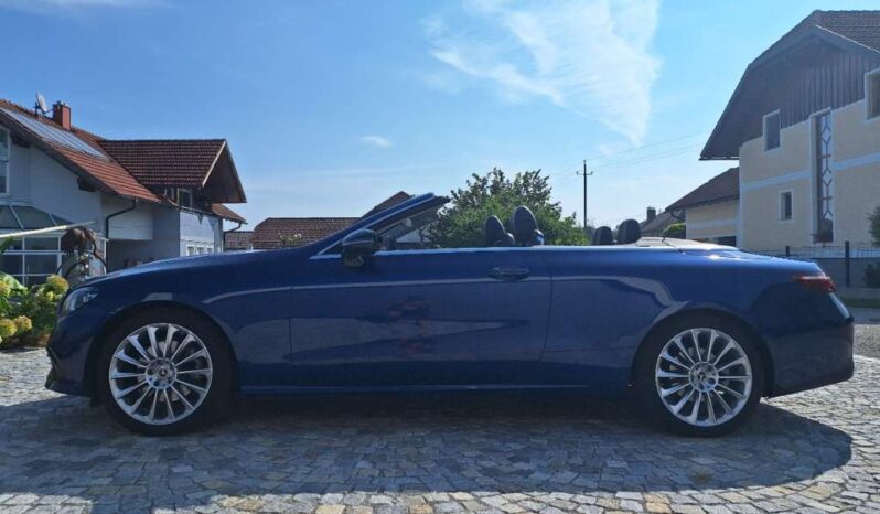 
								Mercedes-Benz Classe E 220d full									